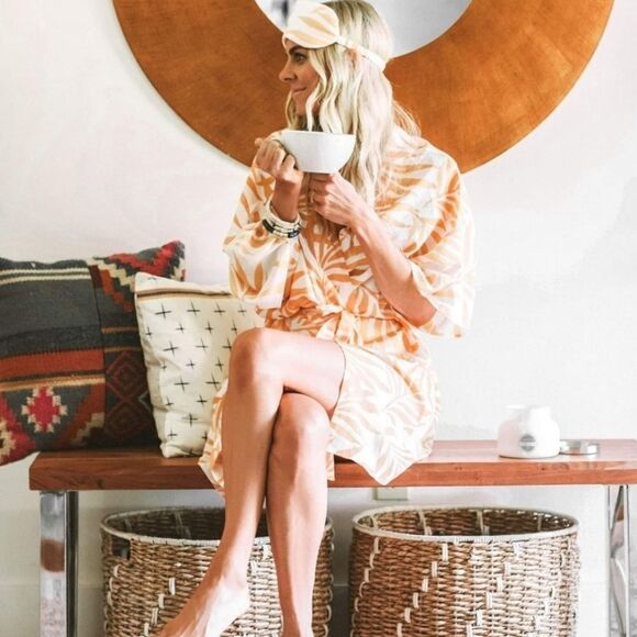 Maison Du Soir Magnolia Luxe Robe/Beach Cover-up - Picture 6 of 12